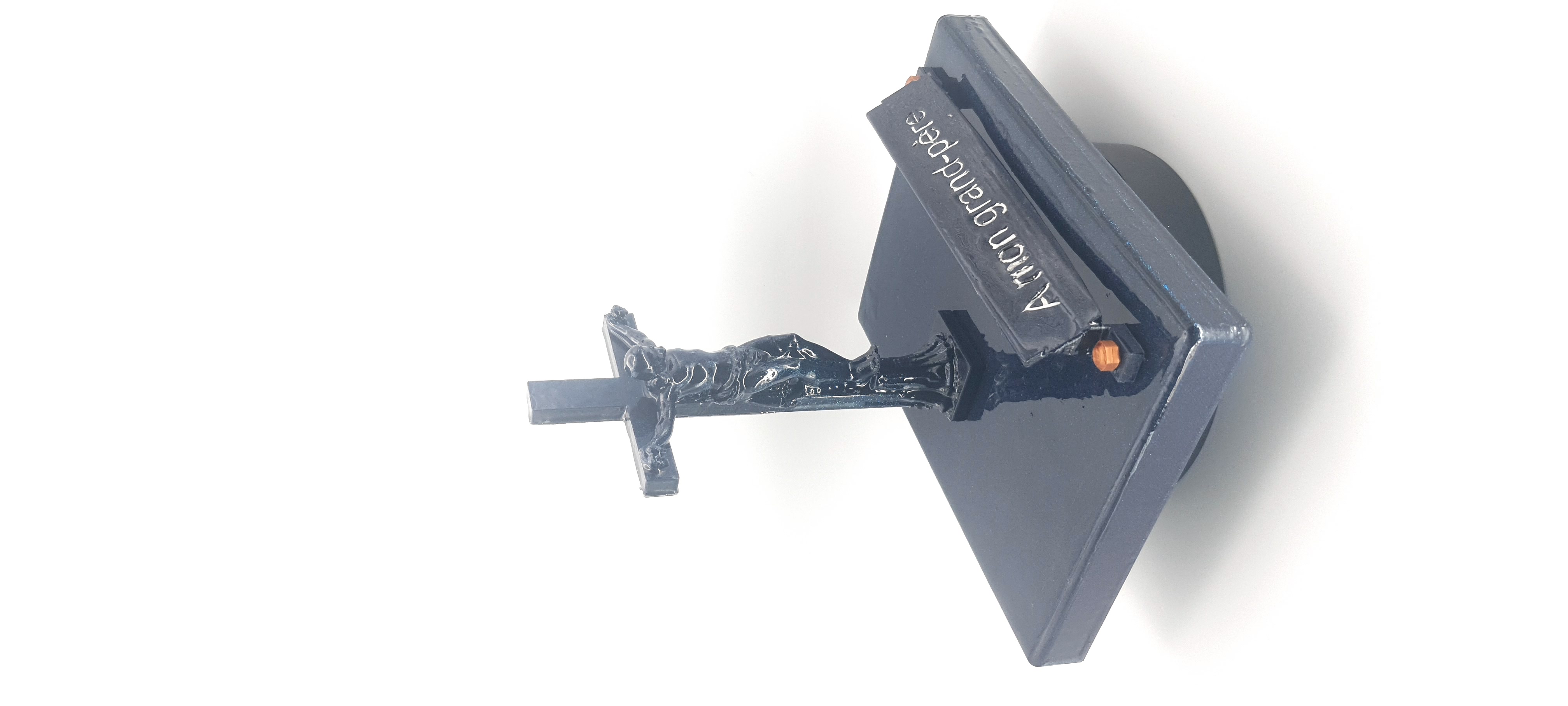 Figurine croix ANIMA